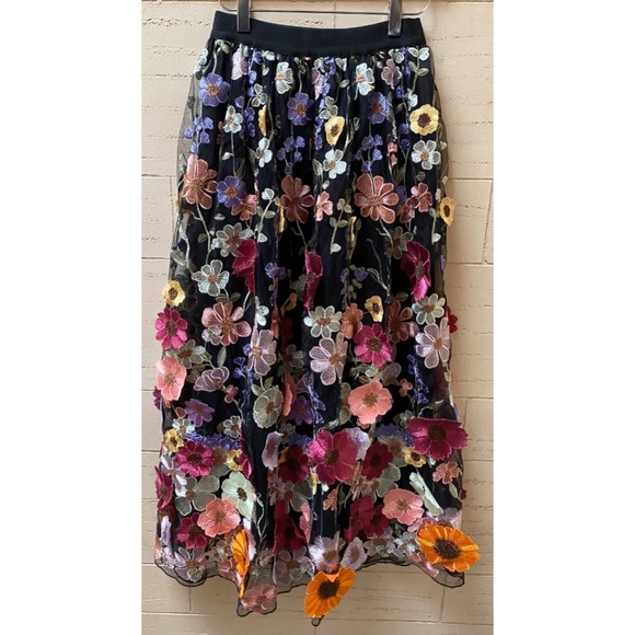 Chicwish 3D Floral Applique Maxi Skirt - Picture 6 of 9